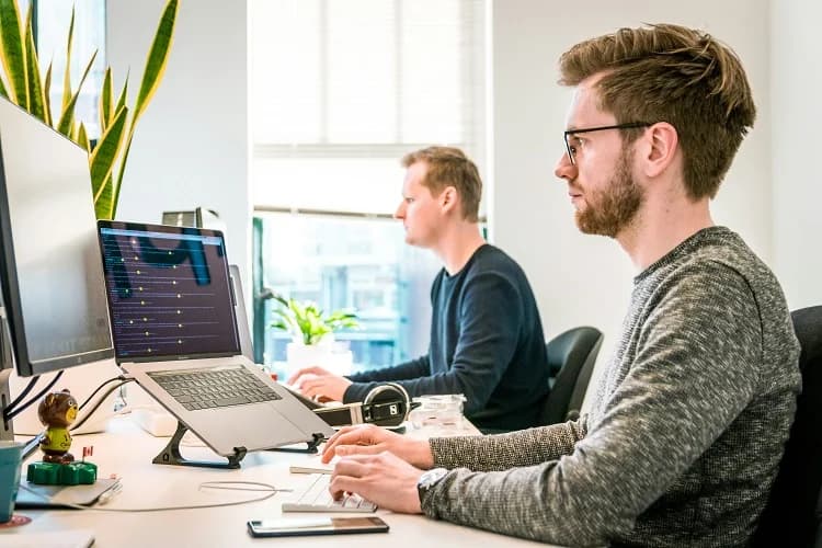 Programador Custom Hook React