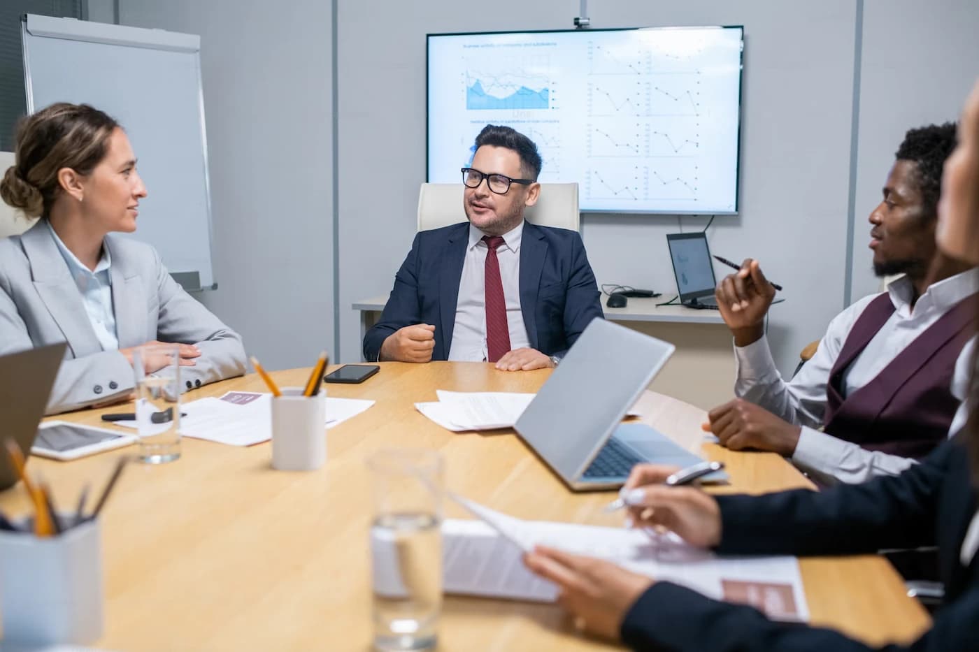 Grupo de trabajadores Realizando Curso Bonificado FUNDAE