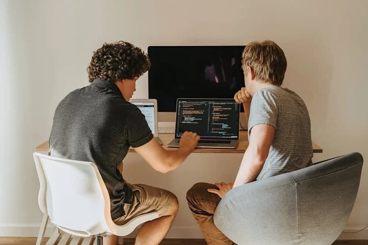 Chicos Usando Kubernetes